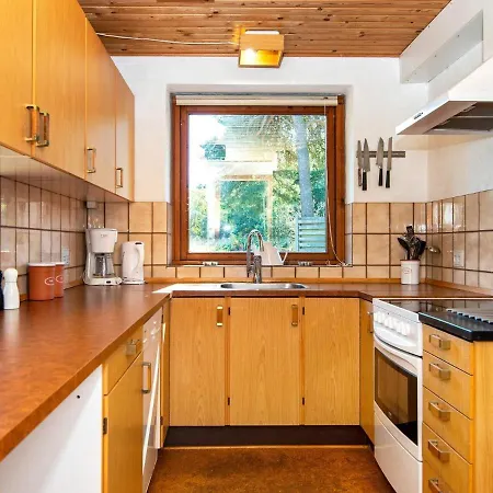 11 Person In Orsted-by Traum *