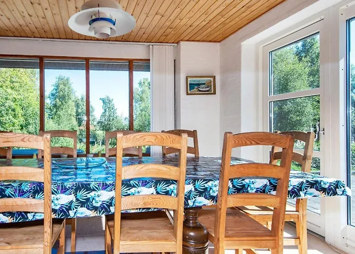 11 Person In Orsted-by Traum * Ørsted